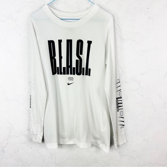 [Nike] - Picture 1 of 3